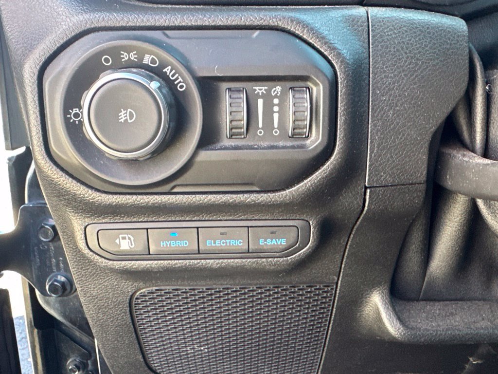 Used 2021 Jeep Wrangler Unlimited Sahara AWD/4WD image 47