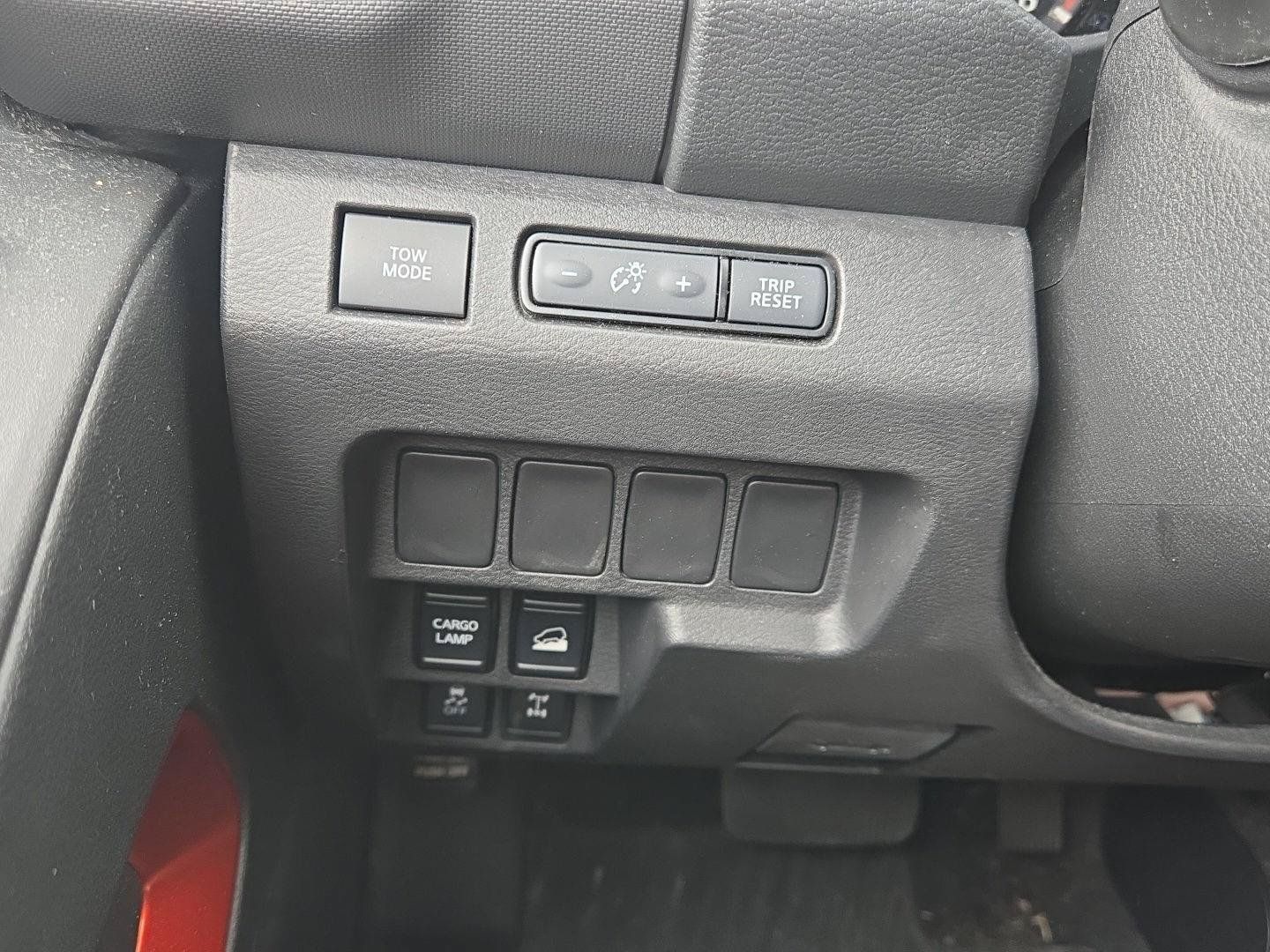 Used 2022 Nissan Frontier PRO-4X w/ Off-Road Protection Package AWD/4WD image 22