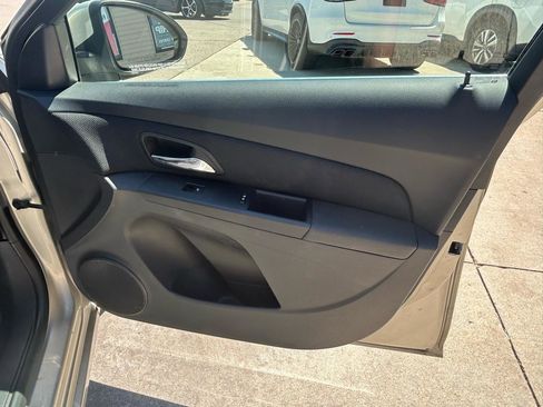 Used 2015 Chevrolet Cruze LT FWD image 16
