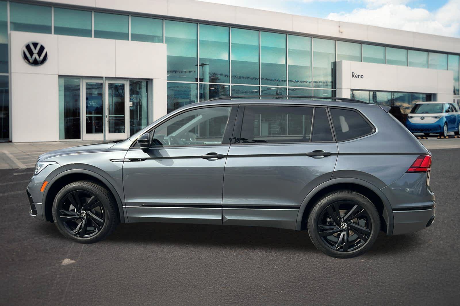 Certified 2023 Volkswagen Tiguan SE R-Line FWD image 8