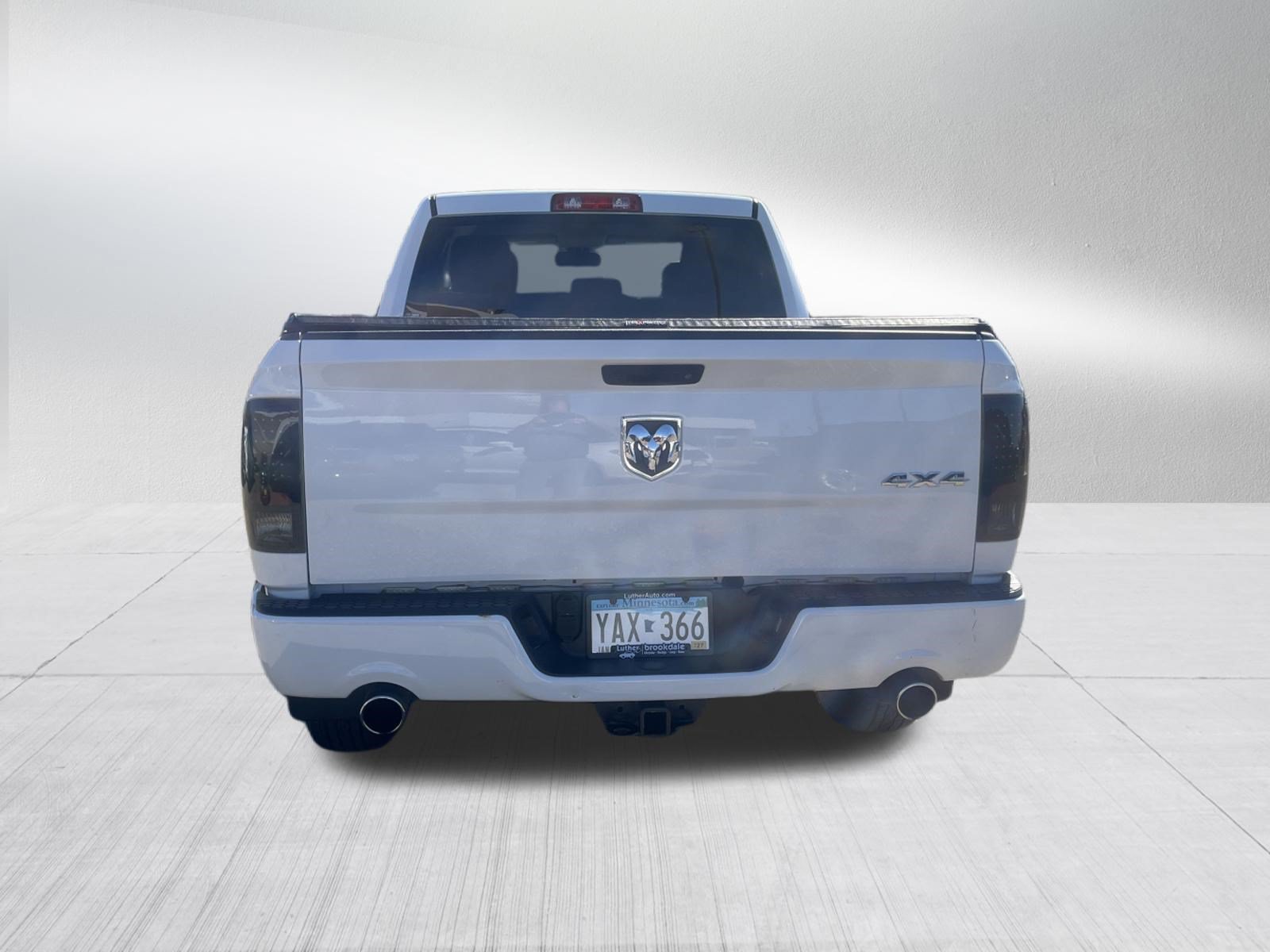 Used 2017 RAM 1500 Express AWD/4WD image 4