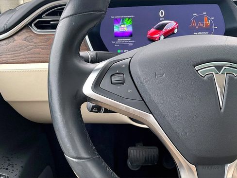 Used 2017 Tesla Model X 75D image 18