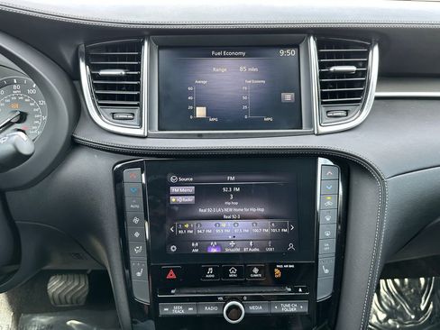 Used 2023 INFINITI QX50 Luxe FWD image 31
