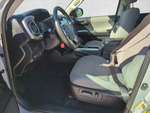 Used 2020 Toyota Tacoma 2WD Double Cab image 14