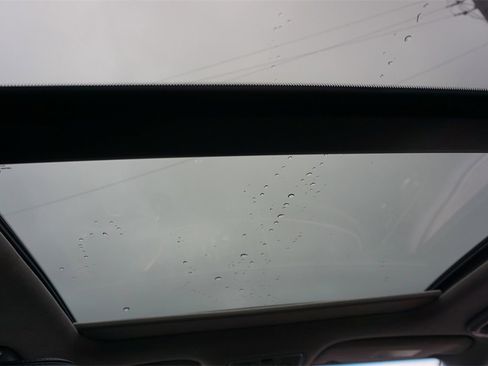 Used 2016 Kia K900 Luxury w/ Luxury VIP Package image 15