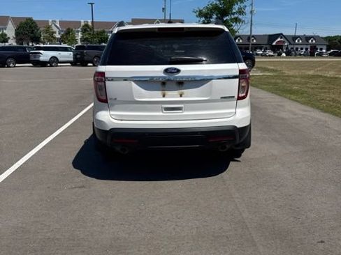 Used 2014 Ford Explorer XLT FWD image 7