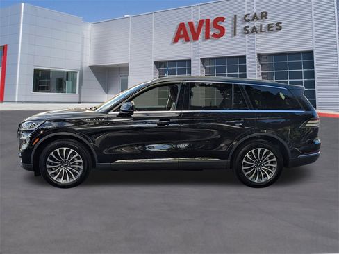 Used 2024 Lincoln Aviator AWD w/ Premium Package image 11