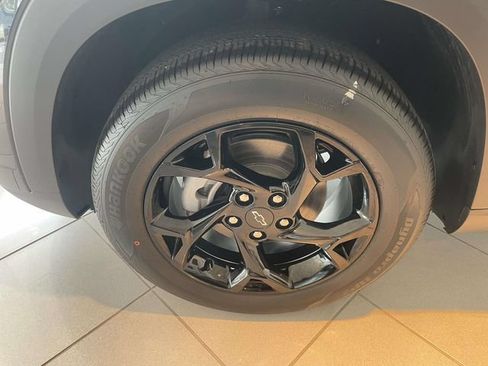 New 2026 Chevrolet Trax LT w/ Driver Confidence Package FWD image 3