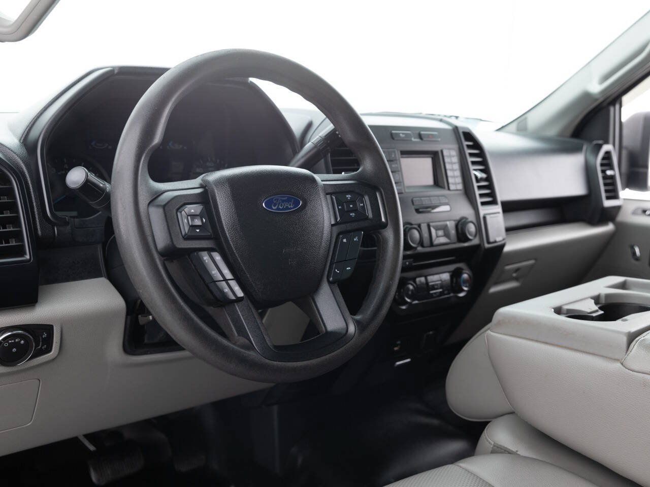 Used 2016 Ford F150 XL w/ Equipment Group 101A Mid RWD image 27