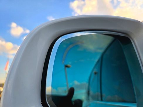 Used 2020 Volvo XC90 T5 Momentum w/ Protection Package Premier image 16