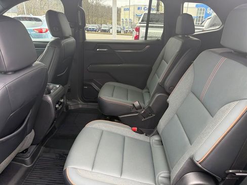 Used 2024 GMC Acadia AT4 image 24