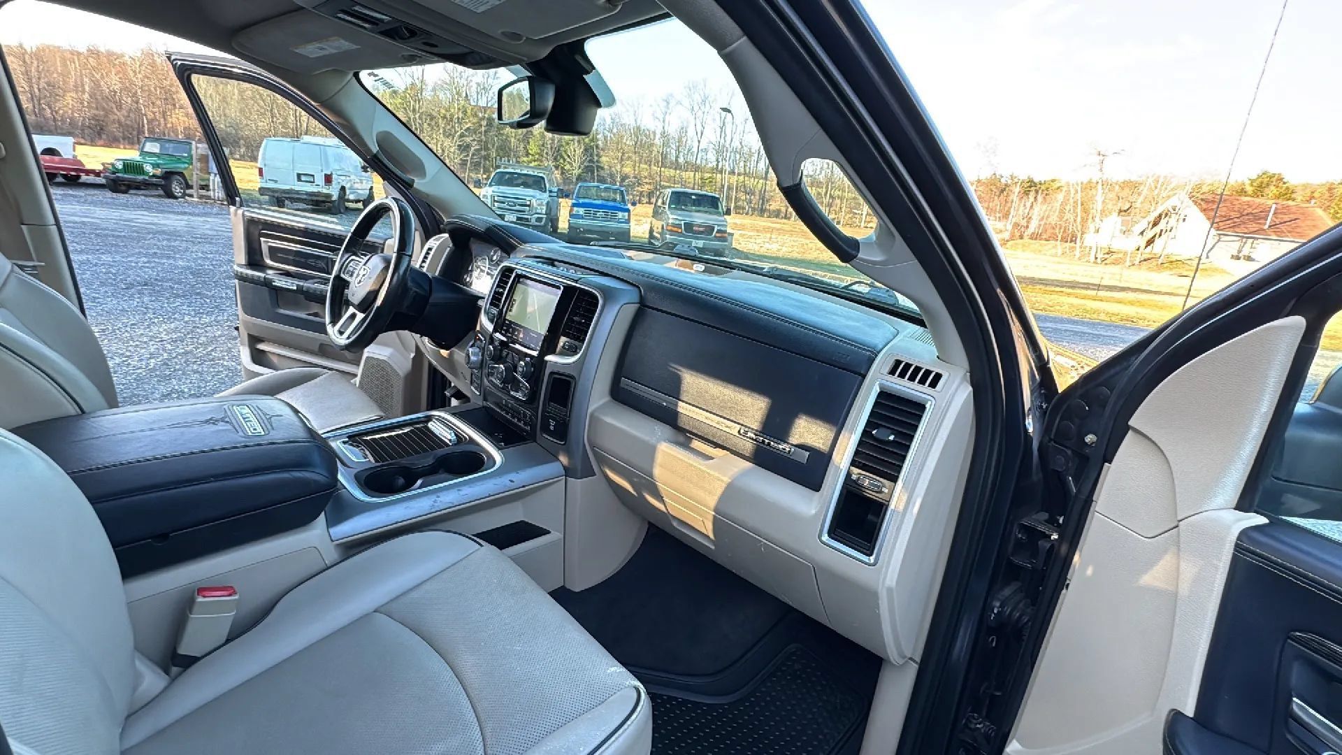 Used 2018 RAM 1500 Limited AWD/4WD image 12