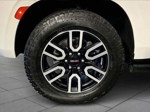Certified 2023 GMC Yukon AT4 image 11