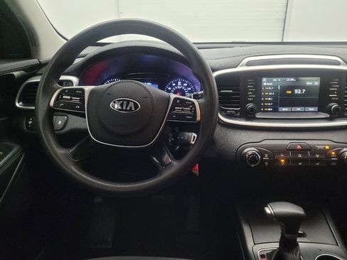 Used 2020 Kia Sorento FWD V6 image 22