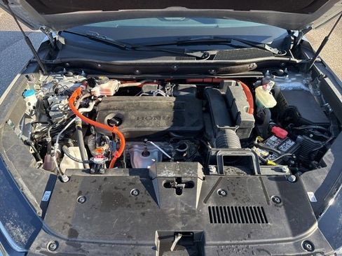 Used 2024 Honda CR-V Sport Touring image 2