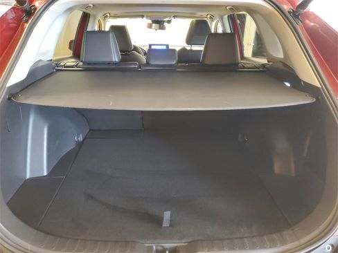 Used 2023 Toyota RAV4 XLE Premium image 10