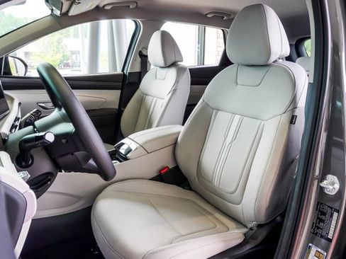 Used 2025 Hyundai Tucson SEL FWD image 36