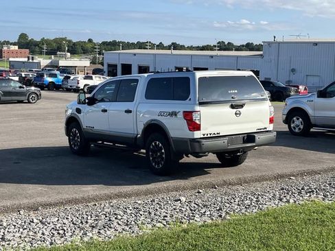 Used 2017 Nissan Titan PRO-4X AWD/4WD image 5
