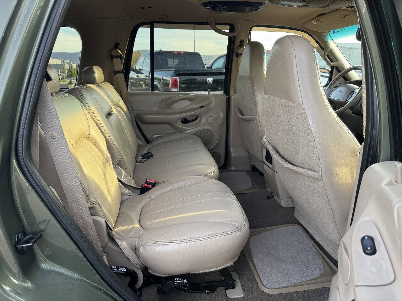 Used 2001 Ford Expedition Eddie Bauer RWD image 7