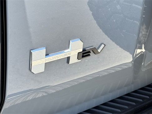 Used 2024 GMC Hummer EV 2X w/ Extreme Off-Road Package image 26