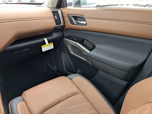 New 2025 Nissan Pathfinder Platinum w/ Cargo Package image 19