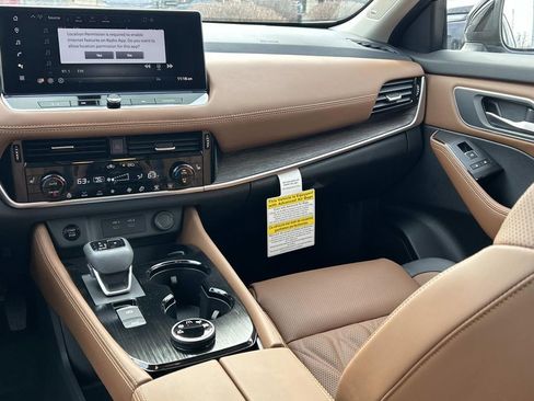 New 2026 Nissan Rogue Platinum AWD/4WD image 24