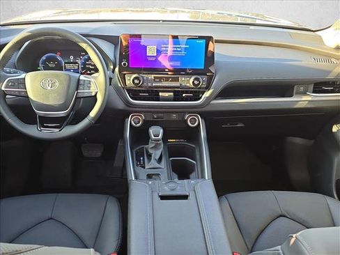 New 2026 Toyota Grand Highlander Limited image 18