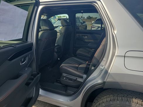 New 2025 Honda Pilot TrailSport image 12