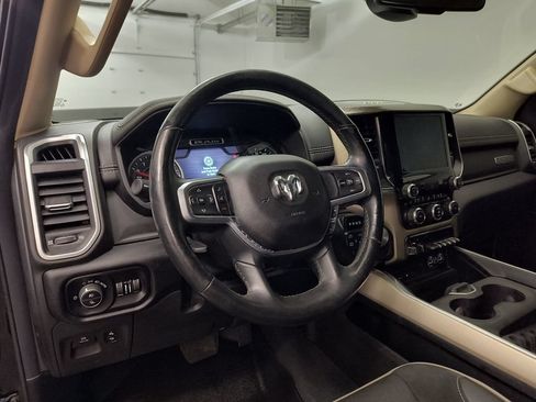 Used 2019 RAM 1500 Laramie AWD/4WD image 4