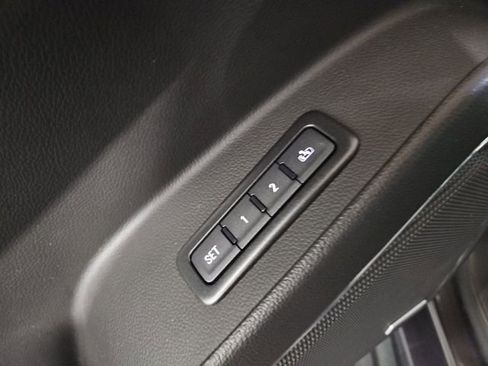 Used 2017 GMC Yukon Denali w/ Open Road Package AWD/4WD image 25