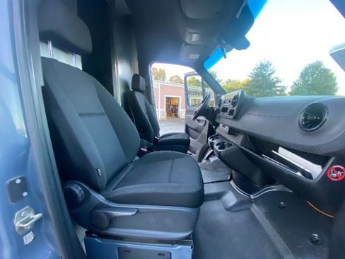 Used 2019 Mercedes-Benz Sprinter 144 image 24