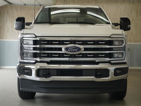 Used 2024 Ford F250 Lariat w/ Lariat Ultimate Package AWD/4WD image 3