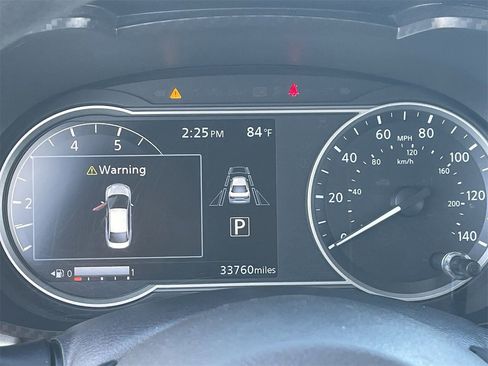 Used 2021 Nissan Versa SV w/ Trunk Package image 28