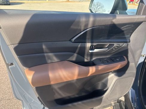Used 2026 Toyota Grand Highlander AWD Hybrid image 25