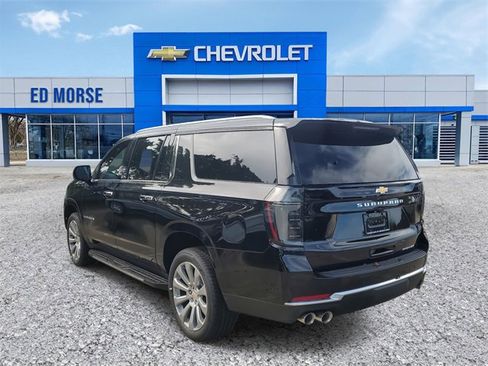 New 2025 Chevrolet Suburban Premier image 2