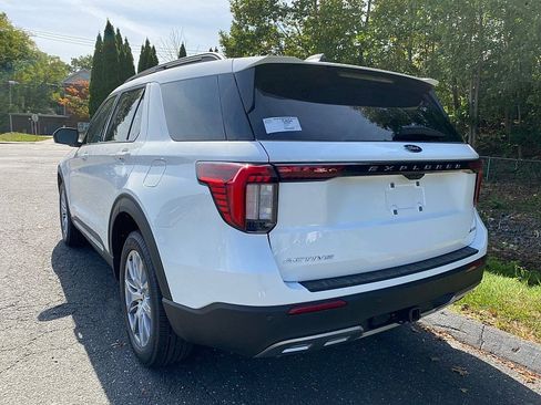 New 2025 Ford Explorer Active w/ Active Comfort Package image 13