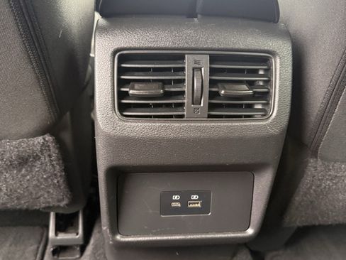 Used 2023 Nissan Rogue SV image 14