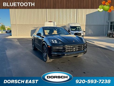 Used 2024 Porsche Cayenne AWD/4WD image 3
