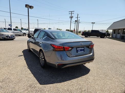 Used 2023 Nissan Altima 2.5 SV image 5