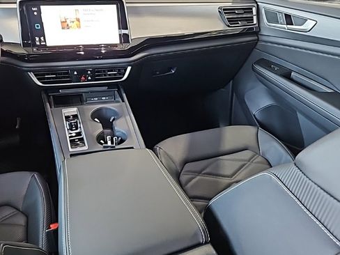 New 2026 Volkswagen Atlas Cross Sport SE image 23