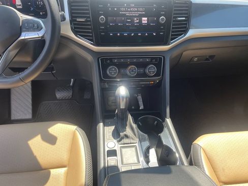 Certified 2023 Volkswagen Atlas Cross Sport SE FWD image 11