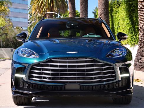 Used 2023 Aston Martin DBX 707 image 7