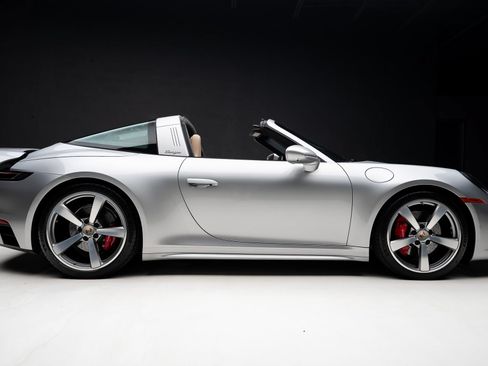 Used 2023 Porsche 911 Targa 4S AWD/4WD image 38