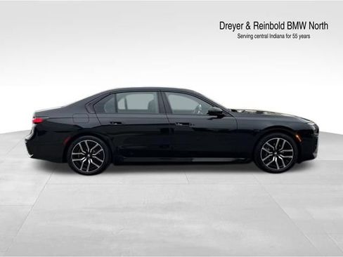 Certified 2025 BMW i7 xDrive60 AWD/4WD image 8