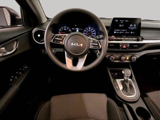 Used 2023 Kia Forte Sedan FWD image 5