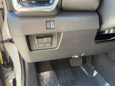 New 2026 GMC Canyon Elevation w/ Convenience Package image 50