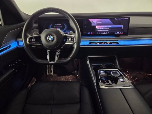 Used 2023 BMW 740i w/ Parking Assistance Package RWD image 27