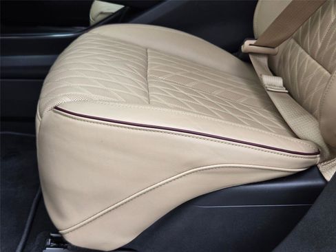 Certified 2025 Cadillac Lyriq Luxury w/ Nappa Leather Package AWD/4WD image 28