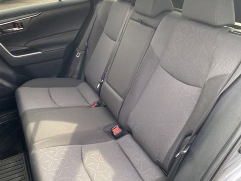 Used 2025 Toyota RAV4 XLE image 22