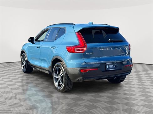 Certified 2024 Volvo XC40 B5 Core image 5